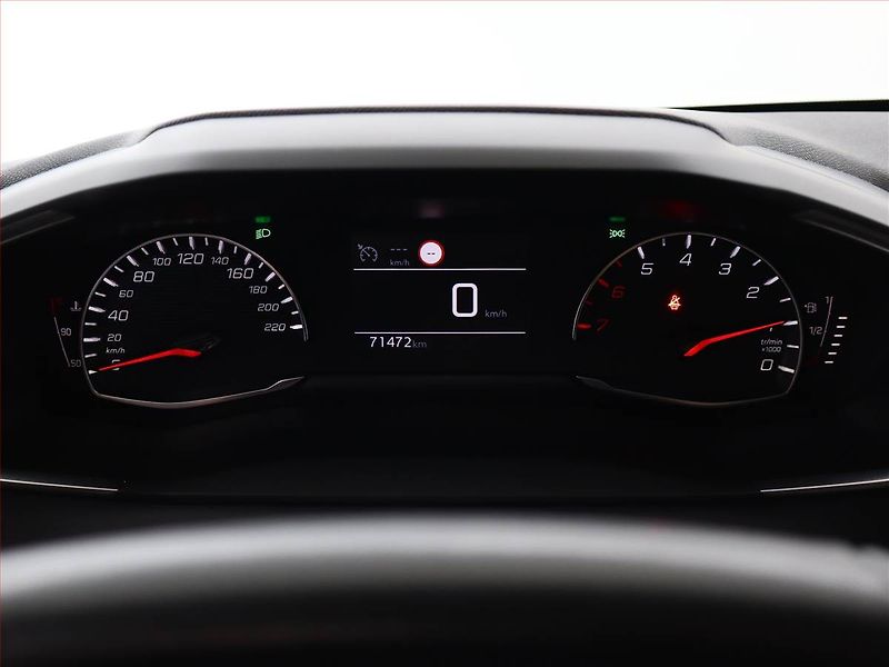 Peugeot 208 (2021) 1.2 PureTech, ČR,1.maj - fotka 9 z 19