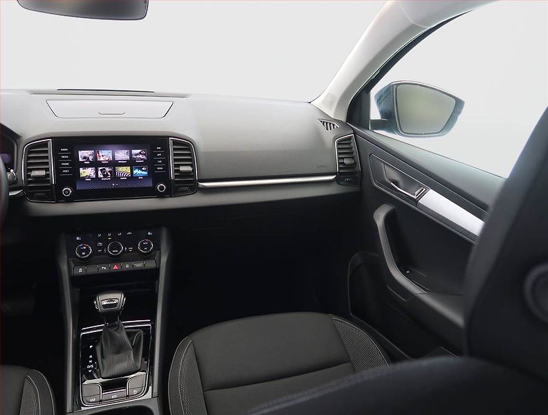 Škoda Karoq (2023) 2.0 TDI, digi klima - fotka 8 z 25