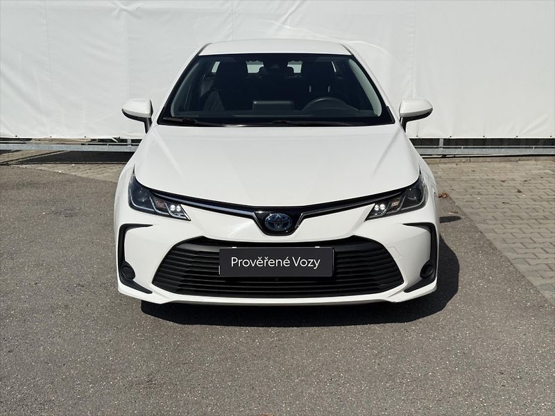 Toyota Corolla 1,8 Active - fotka 2 z 18