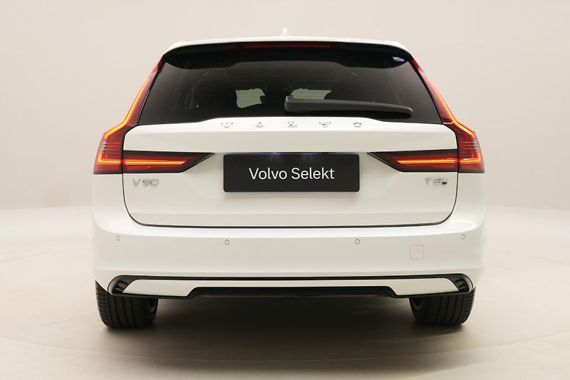 Volvo V90 T8 AWD RECHARGE DARK ULTRA CZ - fotka 12 z 69