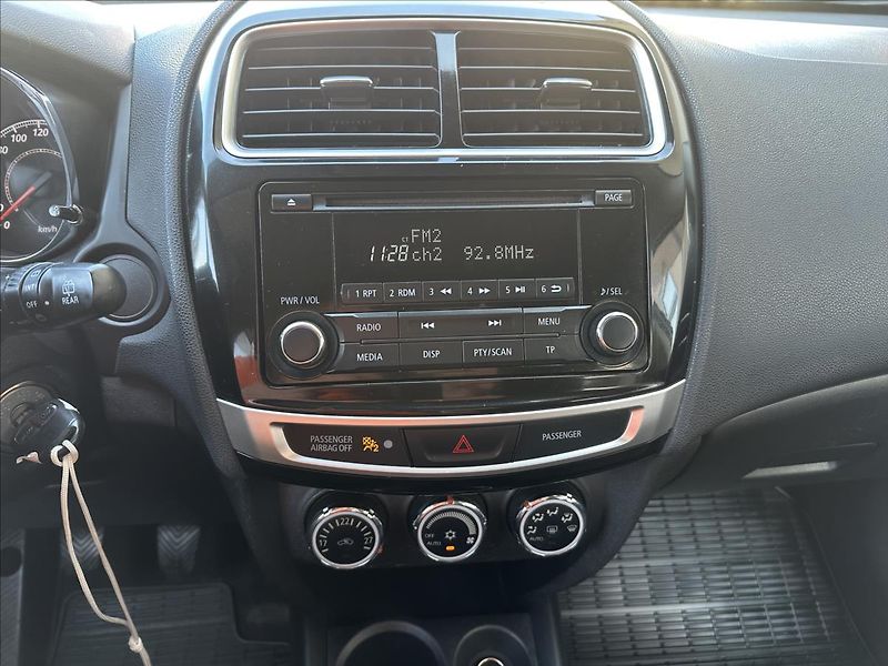Mitsubishi ASX 1,6 - fotka 16 z 25