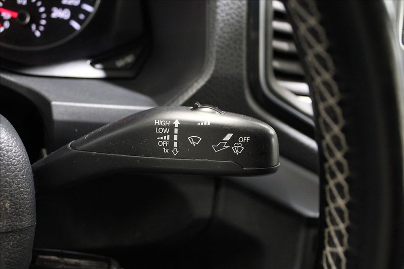 Volkswagen Amarok 3,0 TDI V6 4x4 CZ 1.majitel - fotka 17 z 33