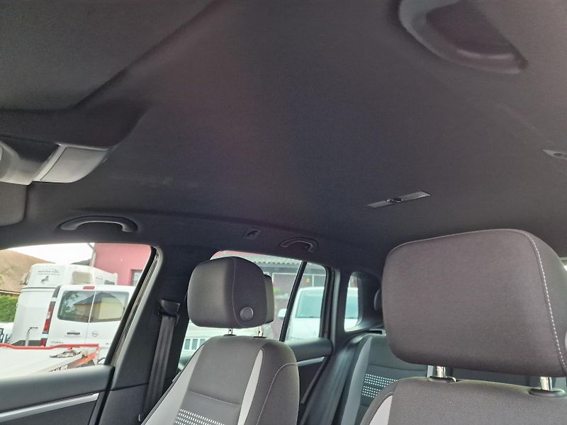 Volkswagen Tiguan 2,0TDI 4x4 LIFE NAVI TZ - fotka 17 z 19