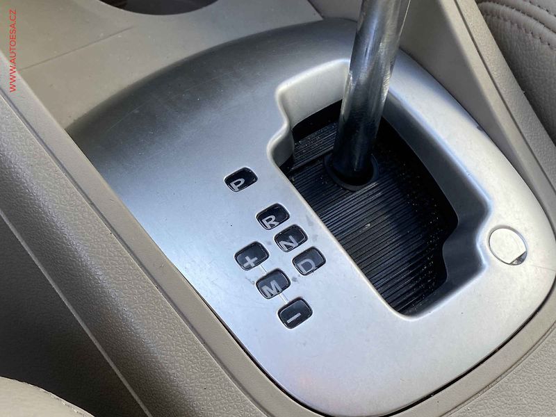 Renault Fluence (2012) 1.5dCi, ČR, Automat - fotka 13 z 18