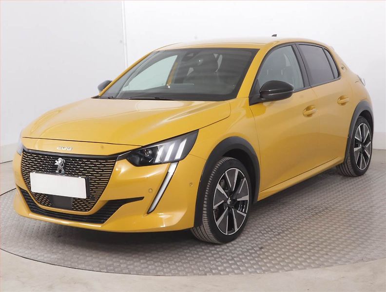 Peugeot 208 (2020) 50 kWh, SoH 87%, Automat - fotka 2 z 21