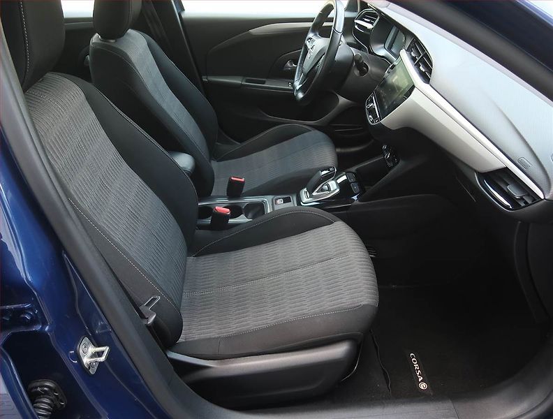 Opel Corsa (2021) Edition 50 kWh, SoH 91% - fotka 9 z 19