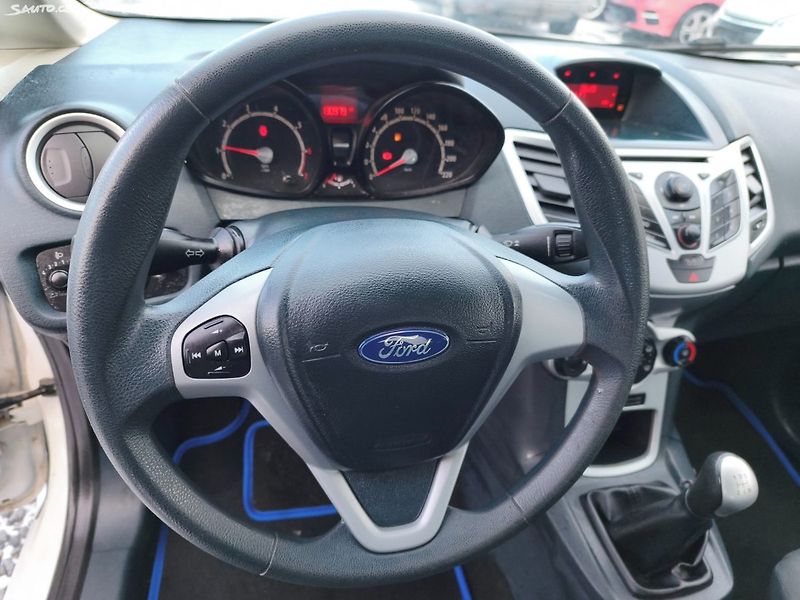 Ford Fiesta (2012) - fotka 16 z 26