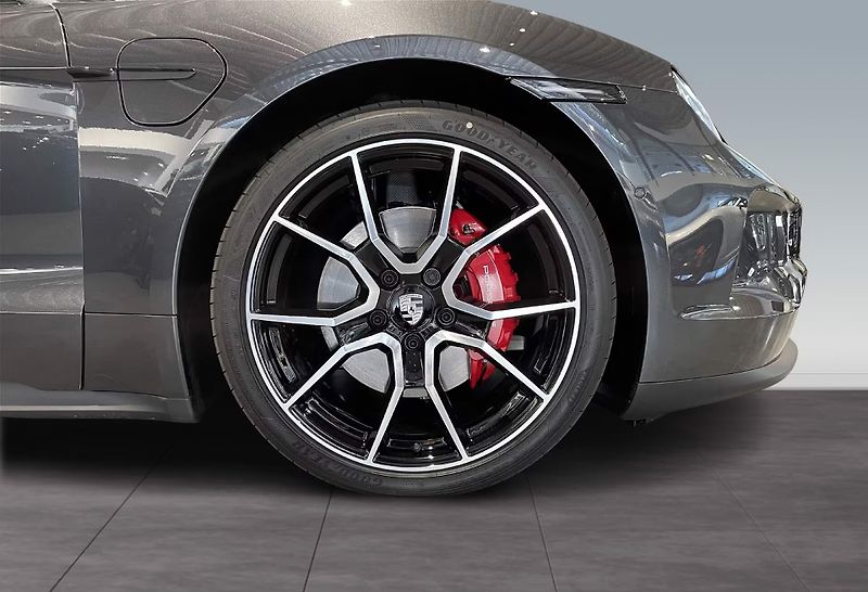 Porsche Taycan 4S Sport Turismo HuD BOSE 360 - fotka 9 z 23