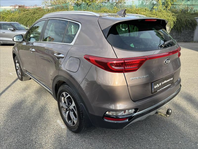Kia Sportage 1,6 i AT 4x4 TOP ZÁRUKA TAŽNÉ - fotka 3 z 39