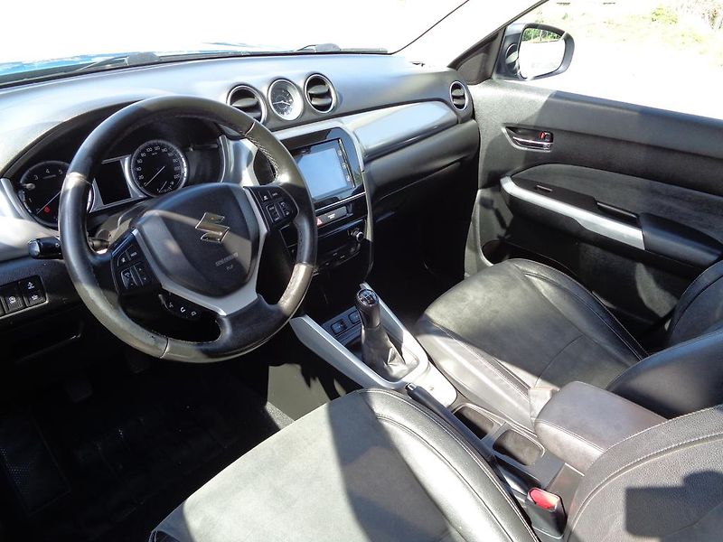 Suzuki Vitara (2015) 1.6 VVTi KOUPENO ČR,1.MAJITEL - fotka 9 z 14