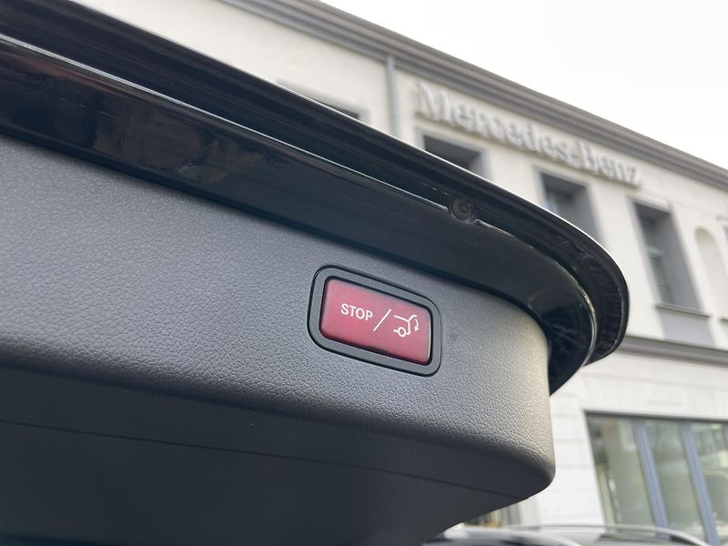 Mercedes-Benz Třídy C 220d 4Matic - fotka 11 z 35