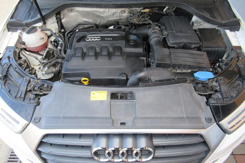 Audi Q3 2.0 TDI QUATTRO NAVI TAŽNÉ - fotka 30 z 33