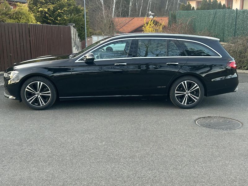 Mercedes-Benz Třídy E (2023) 200d AVANTGARDE ČR 1.maj TAŽNÉ - fotka 7 z 42