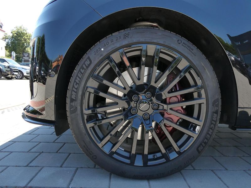 Land Rover Range Rover Sport (2026) SV P635 - fotka 2 z 43