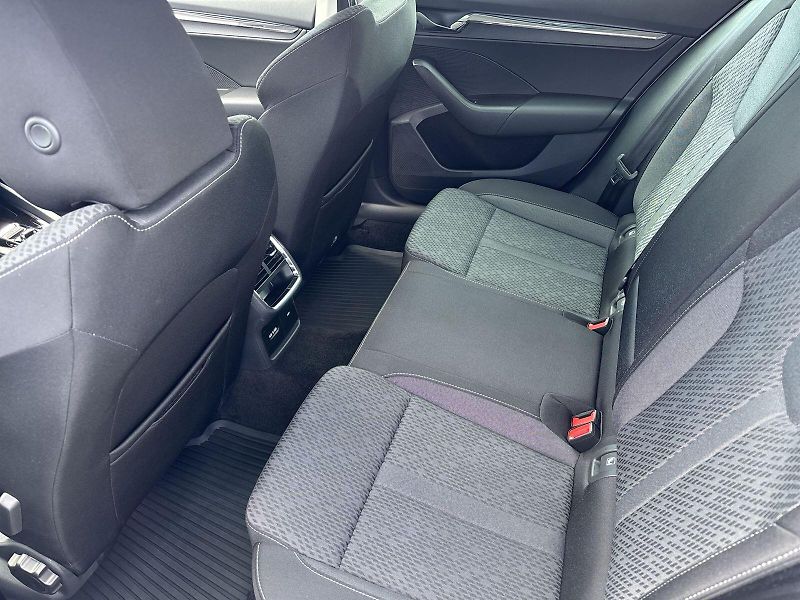 Škoda Octavia (2024) Combi 2.0 TDI DSG Style + - fotka 9 z 28