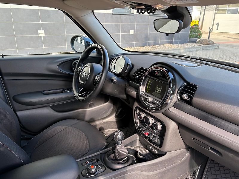 Mini Clubman Cooper 1.5i 100 kW Moonwalk,ČR - fotka 41 z 51