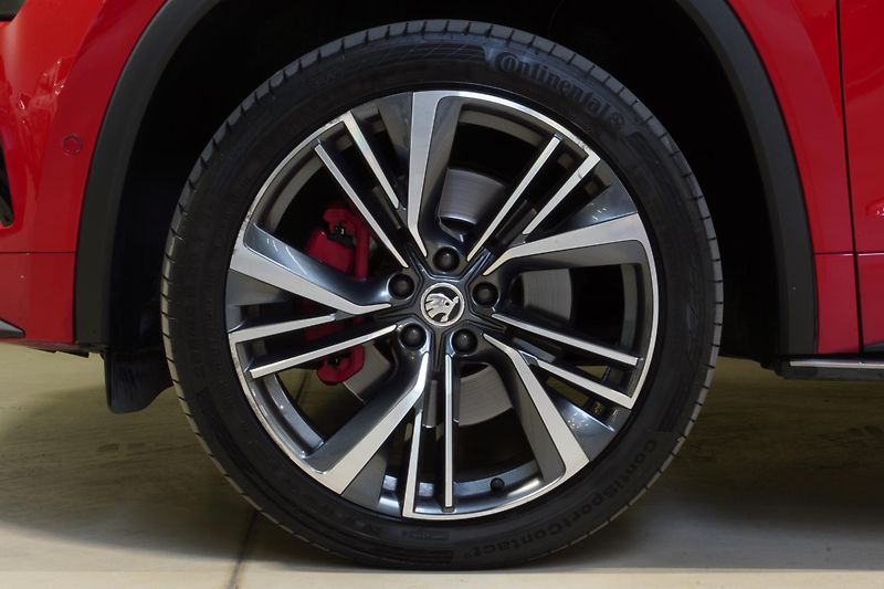 Škoda Kodiaq RS,2.0TDI,4x4,ČR,1.maj,Webasto - fotka 13 z 42