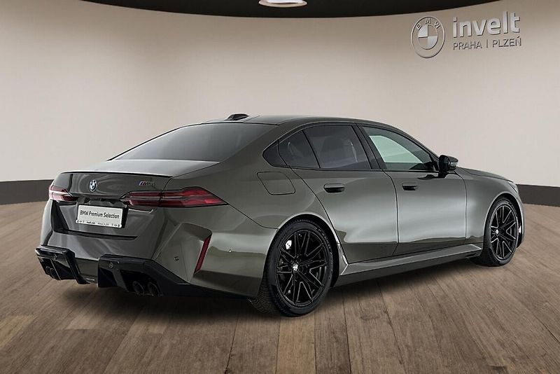 BMW M5 Sedan - fotka 3 z 28