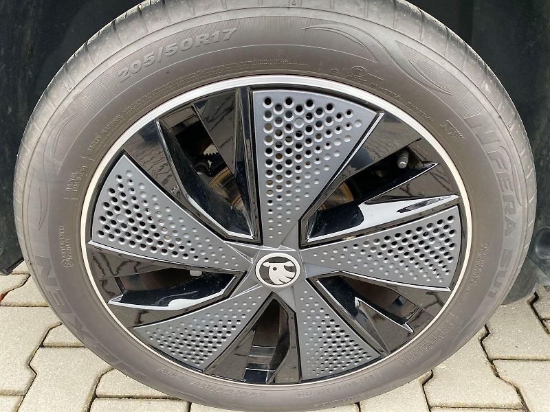 Škoda Scala (2025) 1,0 TSI DSG Monte Carlo - fotka 25 z 28