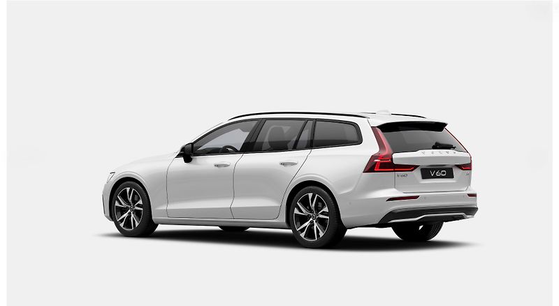 Volvo V60 (2026) B4 PLUS DARK AUT - fotka 3 z 11