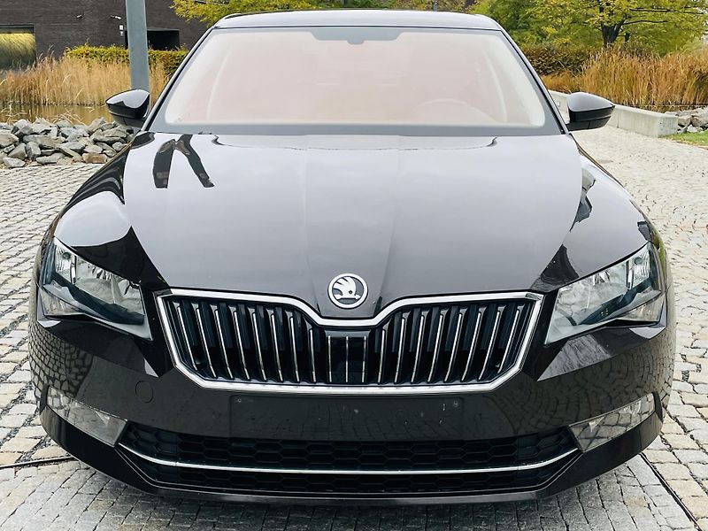 Škoda Superb 1.4TSI 1.MAJITEL KAMERA VÝHŘEV - fotka 8 z 48