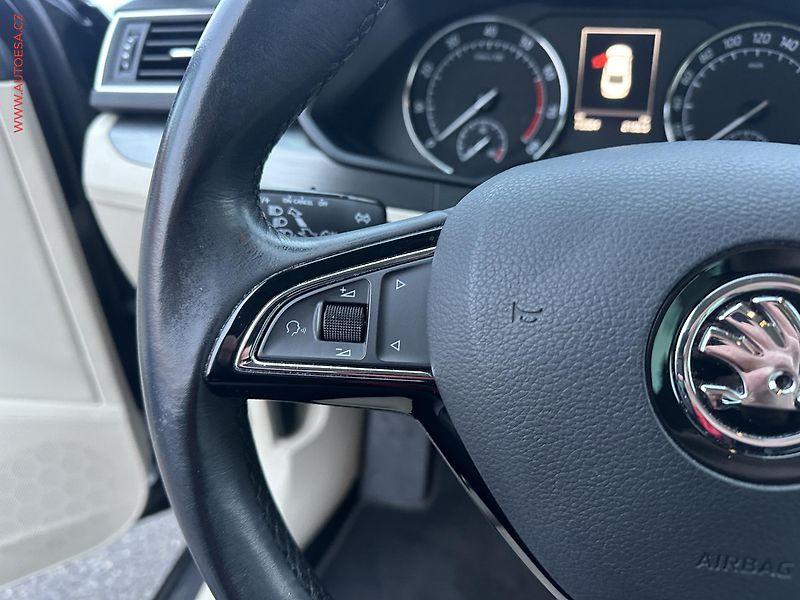 Škoda Superb (2015) 1.8TSI, 2.maj,ČR, Style, DSG - fotka 12 z 24