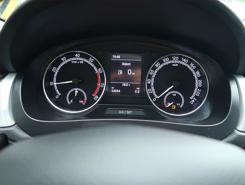 Škoda Rapid (2018) Ambition Plus 1.0 TSI - fotka 11 z 15
