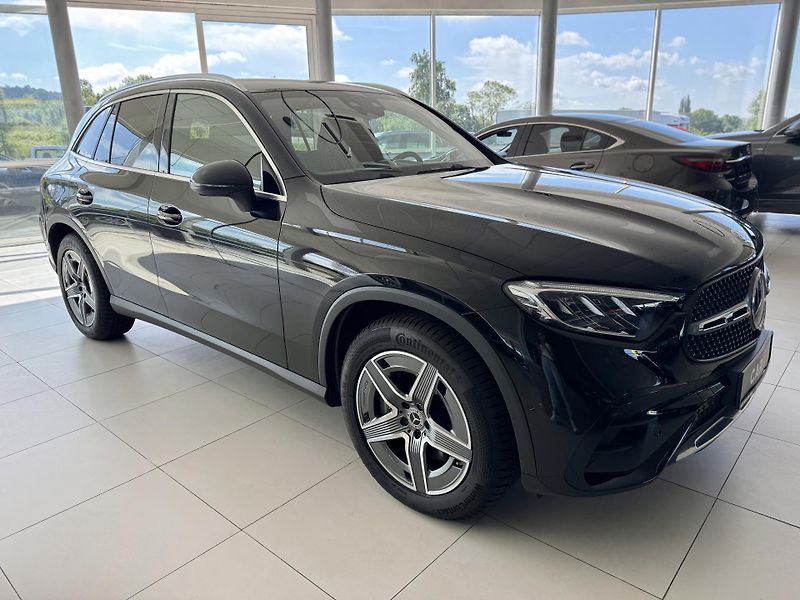 Mercedes-Benz GLC 300d 4MATIC*198kW*AMG*Tažné - fotka 4 z 38