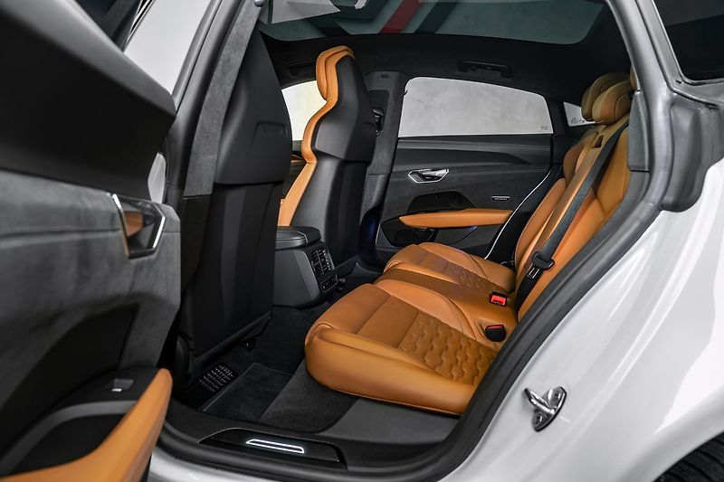 Audi Ostatní Q Exclusive Keramiky Vzduch La - fotka 14 z 24