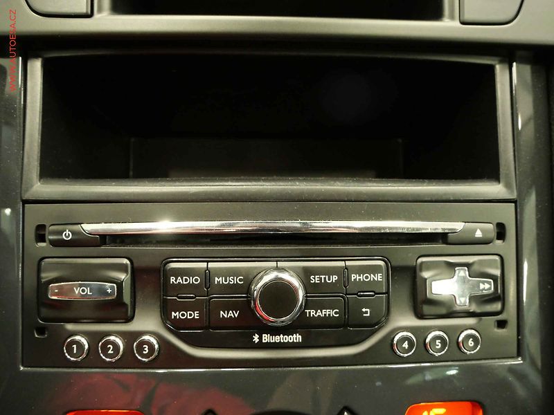 Peugeot 5008 (2015) 2.0HDI, AC, temp - fotka 17 z 18