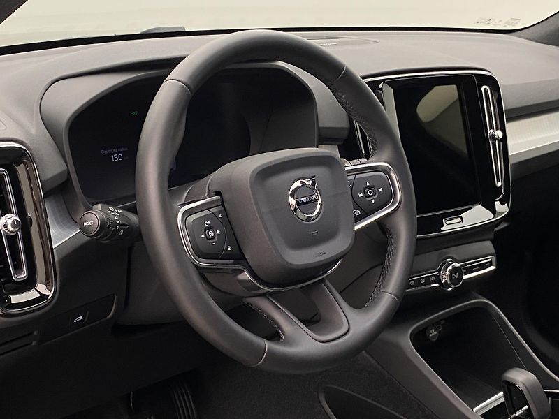 Volvo XC40 B3 PLUS BLACK EDITION AUT CZ - fotka 19 z 56