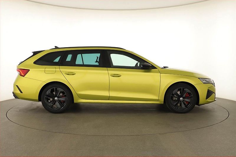Škoda Octavia (2025) RS 2.0 TSI, AT, Pano, Kamera - fotka 6 z 22