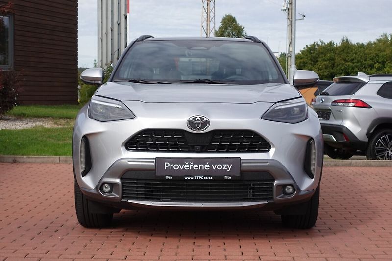 Toyota Yaris Cross 1,5 HEV Executive Tech VIP - fotka 2 z 36
