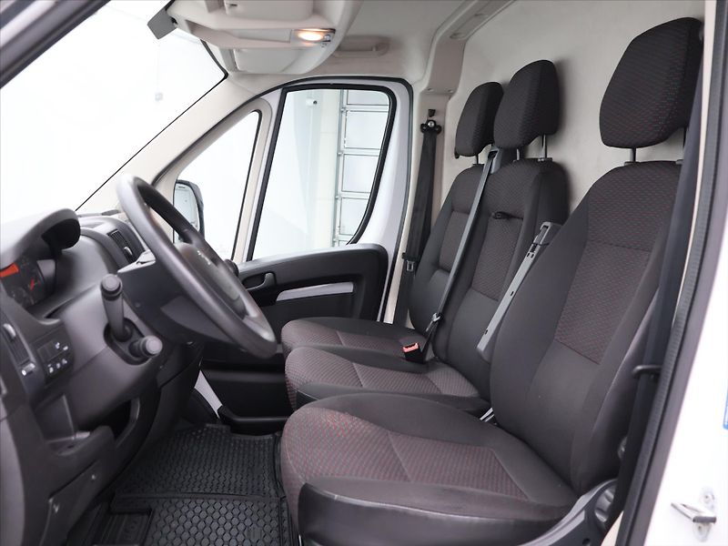 Peugeot Boxer 2,2 HDI 103 KW L3H2 DPH CZ 1.M - fotka 11 z 31