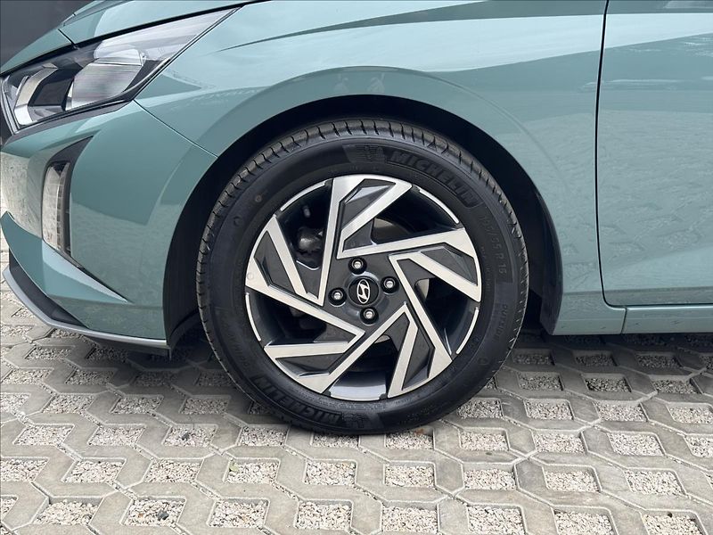 Hyundai i20 1,2 i WAVE ZÁRUKA ČR DPH - fotka 26 z 28