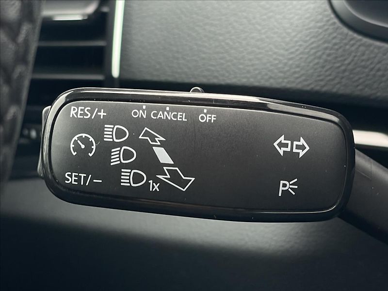 Škoda Karoq 2,0 TDI DSG 4x4 Style TAŽNÉ - fotka 11 z 24
