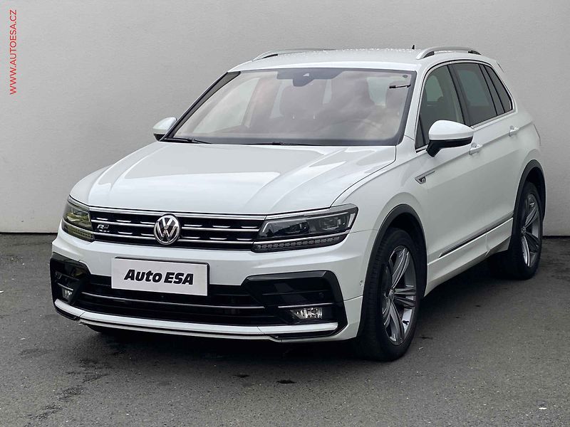 Volkswagen Tiguan (2017) 2.0TDI 4x4, 1.maj,ČR, R-Line - fotka 3 z 20