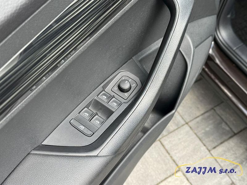 Škoda Karoq Style 1.5TSi 110kw DSG - fotka 28 z 43