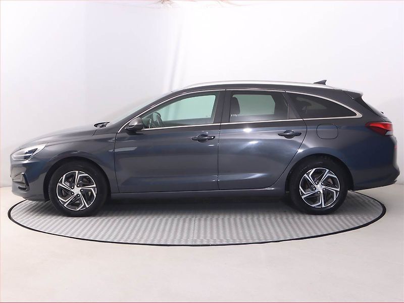 Hyundai i30 (2022) 1.5 DPI, Serv.kniha, Tempomat - fotka 3 z 18