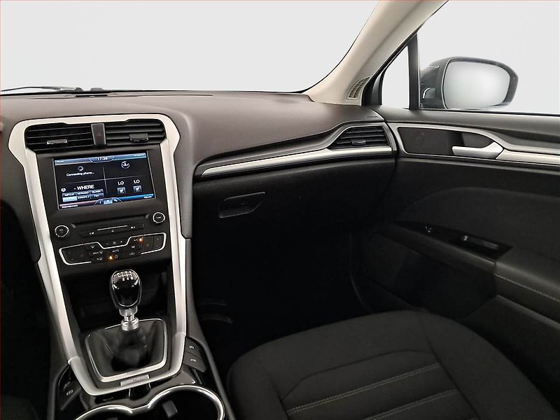 Ford Mondeo (2016) 1.5 TDCi, Serv.kniha, Navi - fotka 7 z 18