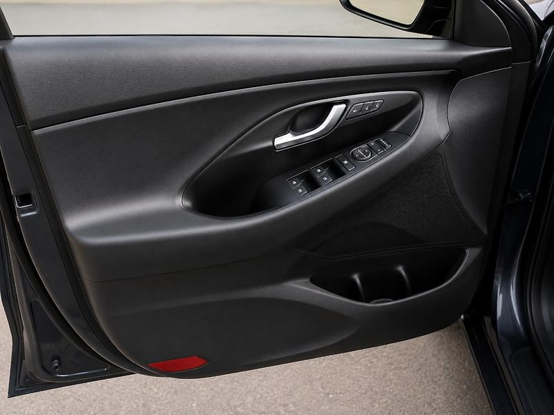 Hyundai i30 1.5T-GDi-volat-608 081 843 - fotka 11 z 21