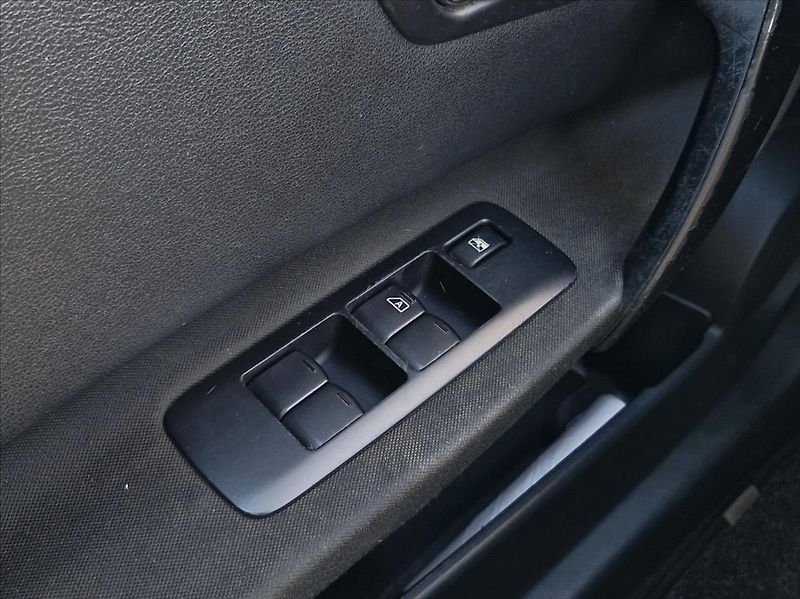 Nissan Qashqai 1,6 DCI  AUTOKLIMA +ZIM.KOLA - fotka 26 z 27