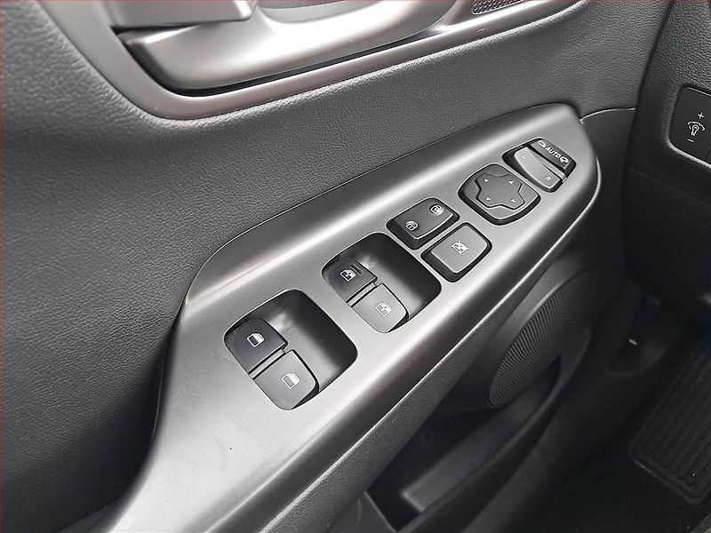 Hyundai Kona (2019) Electric 64 kWh, SoH 100% - fotka 16 z 21
