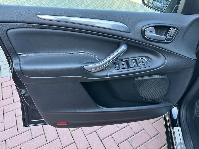 Ford Galaxy (2013) 2.0TDCi Xenony Navi Pano - fotka 28 z 50