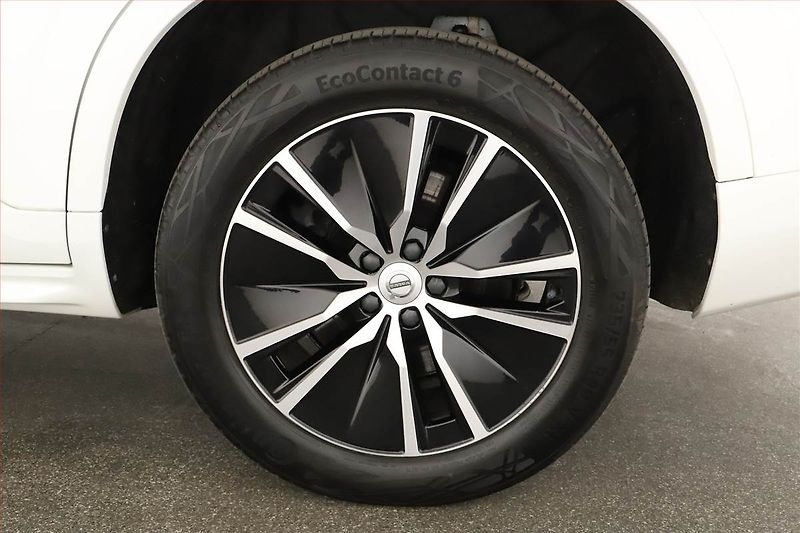 Volvo XC90 (2021) B5 AWD - fotka 21 z 21
