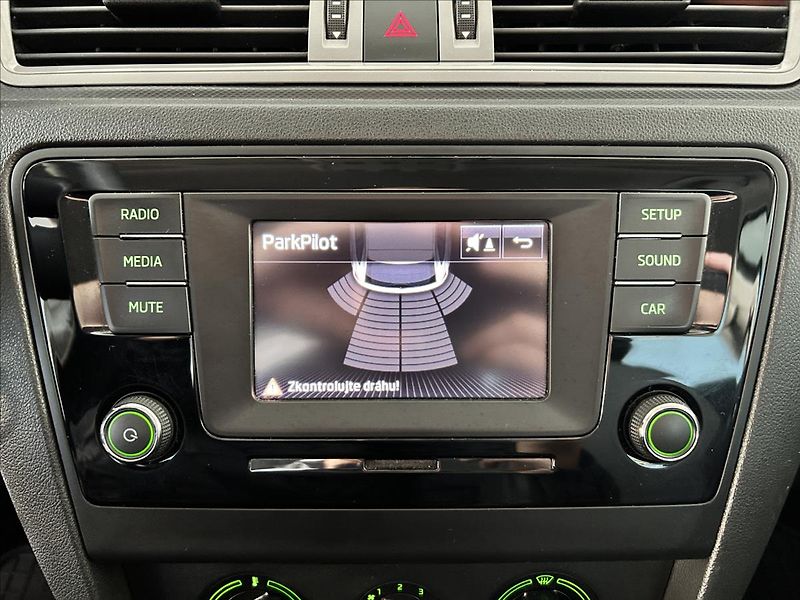 Škoda Rapid 1,2   TSI 81kW,SERVISKA,ŘEMEN - fotka 13 z 20