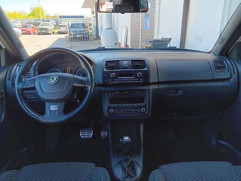 Škoda Fabia 1.4 TSI 132kW RS - fotka 12 z 28