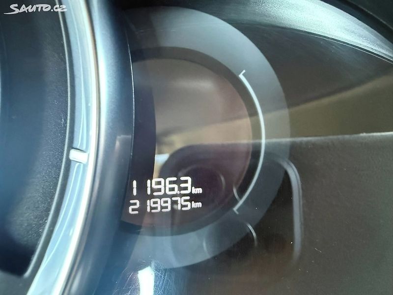 DS Automobiles DS3 (2016) 1.6HDi, 88kw Původ ČR - fotka 17 z 20