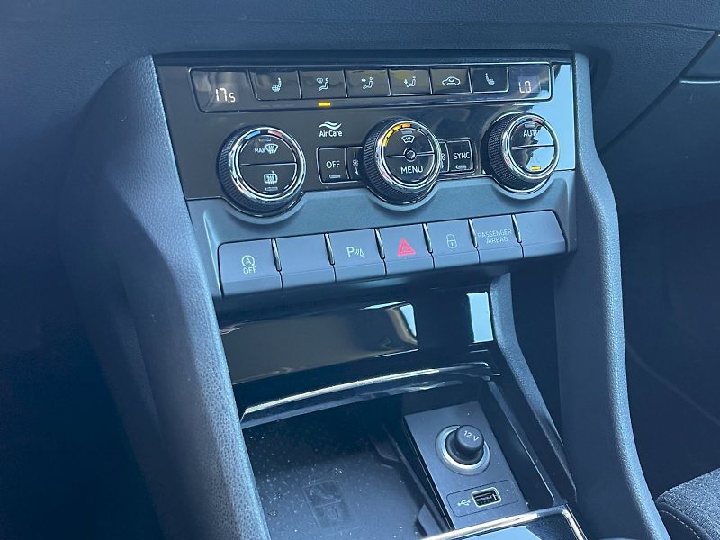 Škoda Karoq (2019) 1.5 TSI 110 kW DSG Style Plus - fotka 13 z 35