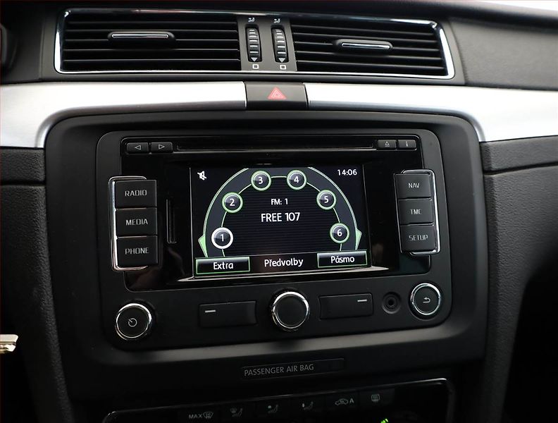 Škoda Superb (2014) 2.0 TDI, Serv.kniha, Navi - fotka 11 z 19
